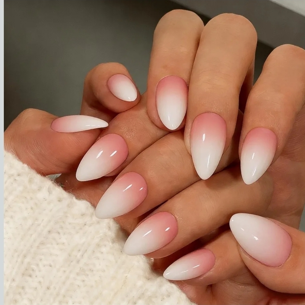 💄 French Press On Nails Short Almond - Ombre Press on Nails with Glue